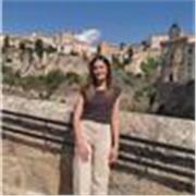 Maestra con experiencia impartiendo clases de apoyo, especialmente de inglés, a alumnos desde primaria hasta secundaria