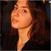 Studentessa universitaria in relazioni internazionale al primo anno. Ho un diploma di liceo linguistico