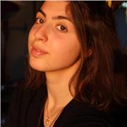 Studentessa universitaria in relazioni internazionale al primo anno. Ho un diploma di liceo linguistico