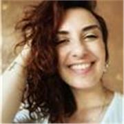 Professeure de Français Langue Étrangère/d'Arts Visuels/de Musique, avec plus de 10 ans d'expérience, offre des cours en distanciel pour enfants et adultes. 