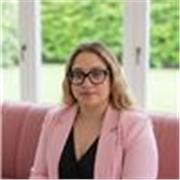 Insegnante di chimica per ragazz* che sono studenti di professioni sanitarie