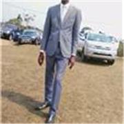 Je vais enseigner l'anglais aux étudiants, des travailleurs qui rencontre les difficultés liées à cette langue dans leur service