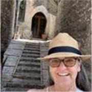 I'd like an opportunity to tutor English to adults in Italy.