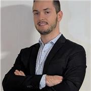 Viaggio nel Tempo: Lezioni di Storia con un Esperto di Relazioni Internazionali