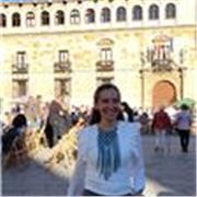 Soy una persona empática y dinámica que quiero enseñar todo tipo de técnicas de arte textil. 