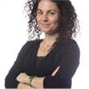 Laureata in discipline scientifiche, parlo cinque lingue e sono appassionata di viaggi, sport e musei