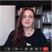 Professora formada em Paris, oferece aulas eficientes de francês de forma divertida e fácil. Aulas presenciais na região e online