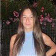 Profesora apta para dar clases a niños de primaria, eso y bachillerato. 