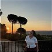 Soy estudiante de universidad, tengo diversos títulos: bachillerato, primeros auxilios, socorrismo, títulos de idiomas,etc