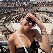 Studentessa offre lezioni private e ripetizioni per bambini e adulti a Varese, online e in presenza