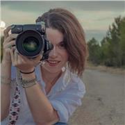 Soy Fotógrafa profesinal especialista en fotografia deportiva y me encantaria enseñar a este mundo que se esta perdiendo