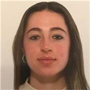Estudiante de turismo apasionada por los idiomas y con ganas de dar clase a estudiantes de colegio e instituto. 