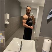 Bonjour à tous ! Je suis ravi de vous annoncer que je propose aujourd’hui des services de coaching fitness personnalisé.