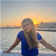 Profesora imparte clases particulares a niños de primaria y/o secundaria