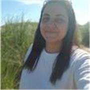 Soy profesora de lengua y literatura con experiencia en enseñanza en jóvenes y adultos. Estudié para ser profesora de inglés
