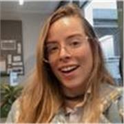 Se está a procura de aprender português, posso ajudar!