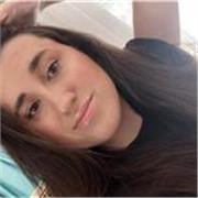 Soy una chica muy amable y trabajo en una escuela de verano desde hace 3 años. 