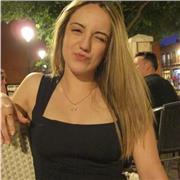 Profesora de apoyo para niños de primaria , he acabado bachillerato con un 9 de media y voy a estudiar terapia ocupacional.