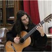 Musicista diplomata al conservatorio propone lezioni di chitarra classica, chitarra acustica e teoria musicale per qualsiasi età e
