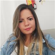 Profesional en Marketing y Negocios Internacionales ofrece clases a estudiantes universitarios