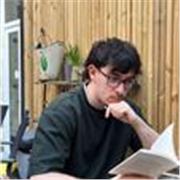 Professeur à distance disponible, flexible sur les heures et pédagogue.