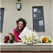 Giornalista laureata alla Facoltà di Lettere e Filosofia. Offro lezioni di italiano, storia, scrittura, inglese e musica