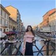 Graduada en Filología Clásica y máster en Teoría de la Literatura y Literatura Comparada. Clases para todos los niveles. 