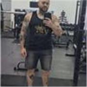 Dou aulas de inglês, português e literatura