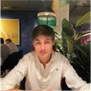 Soy un apasionado por la historia contemporánea y  de España. Me gustaría dar clases a estudiantes de la ESO 