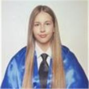 Estudiante , pero con experiencia . Con muchas ganas de ayudar a niños 