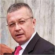 Profesor titulado en lengua castellana, con más de 27 años de experiencia en diversos niveles educativos.