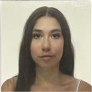 Me defino como una  chica responsable, que intenta  ayudar siempre que pueda a los demás. A niños de 4/10 años