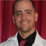 Médico anestesista con experiencia en bloque quirúrgico y emergencias.
