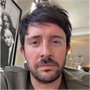 Supportive coach empowering students to grow with clarity