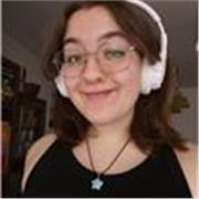 Graduada en Traducción e Interpretación con nivel de C2 de inglés. Clases para alumnos de primaria, ESO y bachillerato