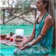 Yoga e mindfulness, diretto agli adolescenti e adulti.