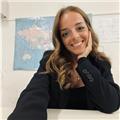Professoressa offre lezioni di italiano, storia e aiuto compiti per ogni ordine e grado