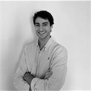 Soy un profesional del ámbito educativo con formación en psicopedagogía y experiencia en el acompañamiento individualizado.