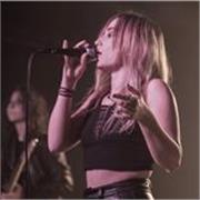 Laureata Magistrale al Saint Louis College of Music offre lezioni di canto, tecnica vocale armonia, ear training