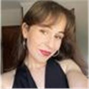 Soy una profesora especializada en secundaria y, además de francés, puedo enseñar inglés e historia 