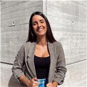 Profesora de español nativo de conversación con adultos y niños