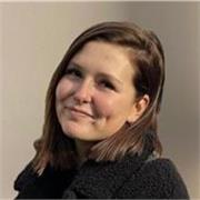 Soy educadora infantil y puedo hacer clase a los más pequeños, de 1 a 8 años. Hablo español y francés