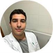 Estudiante responsable de 3ro-4to enfermería con flexibilidad laboral y capacidad para enseñar múltiples asignaturas como biología