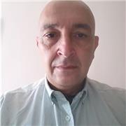 Profesor del área de física con experiencia en la EPC