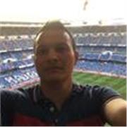 Le puedo enseñar clase de español , matematica ,fisica , ya sea al.nivel primaria hasta universidad