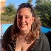 Me llamo Ainoha, soy técnico/a en integración social y actualmente estudio educación social y educación infantil