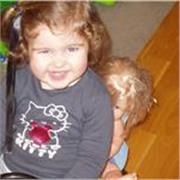 Soy graduada de Bachillerato y puedo impartir clases de cualquier materia de la ESO, especialmente Física y Química y Biología. 