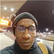 Multilingüe y Experto en Turismo y Servicios