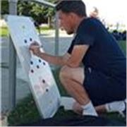 Éducateur sportif diplômé et spécificité dans le football.