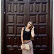 Estudiante de carrera, dar clase de refuerzo a niños pequeños 